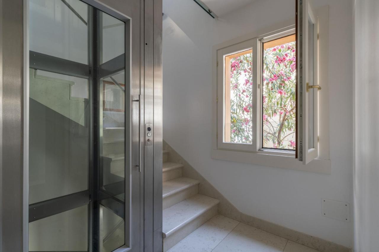 Ca' San Carlo Residence By Wonderful Italy เวนิส ภายนอก รูปภาพ