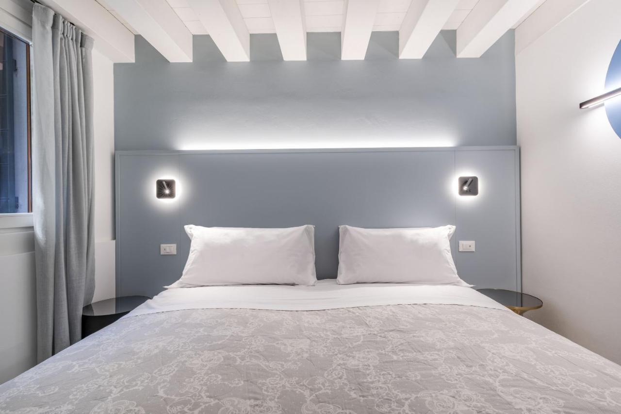 Ca' San Carlo Residence By Wonderful Italy เวนิส ภายนอก รูปภาพ