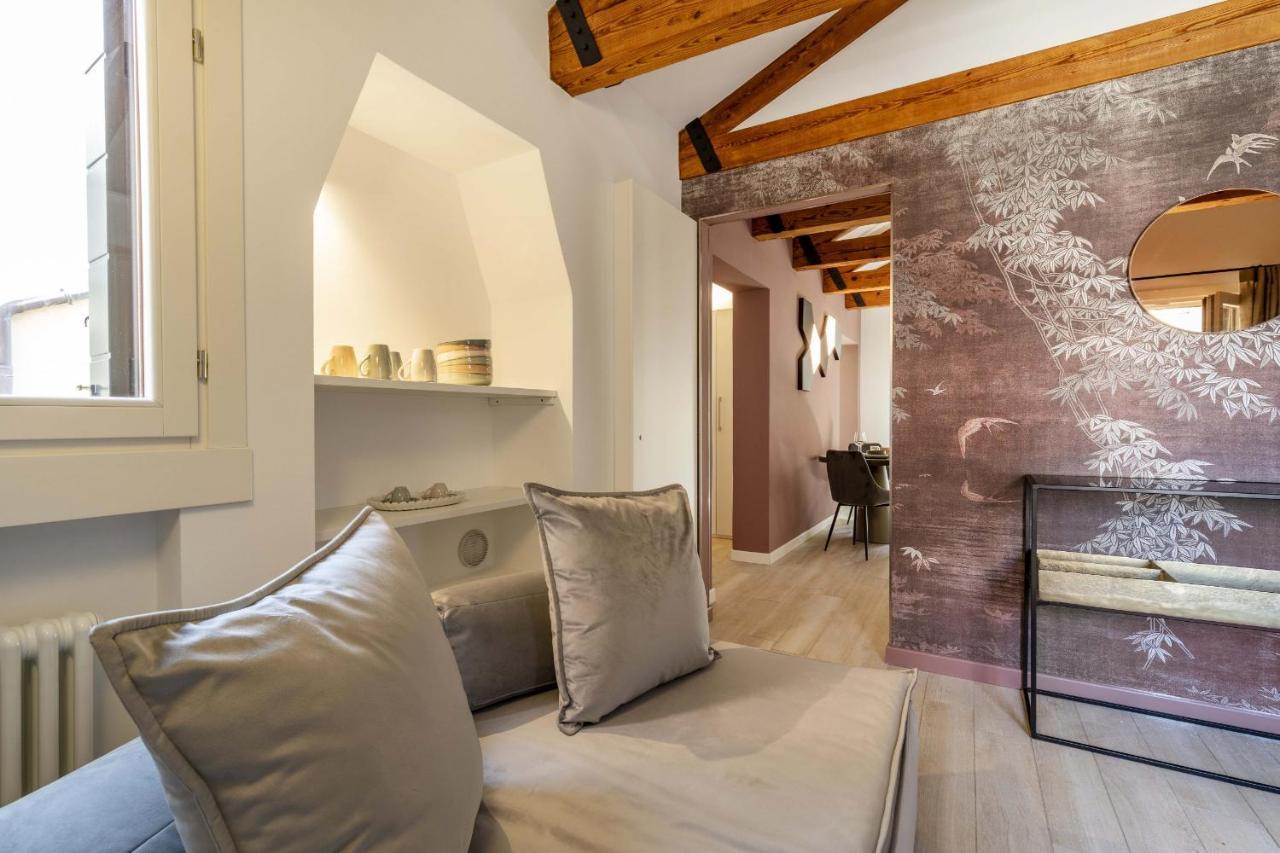 Ca' San Carlo Residence By Wonderful Italy เวนิส ภายนอก รูปภาพ