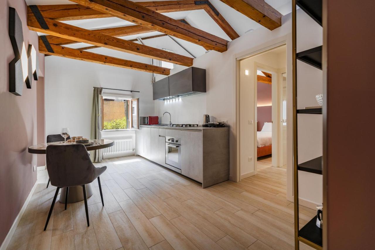 Ca' San Carlo Residence By Wonderful Italy เวนิส ภายนอก รูปภาพ
