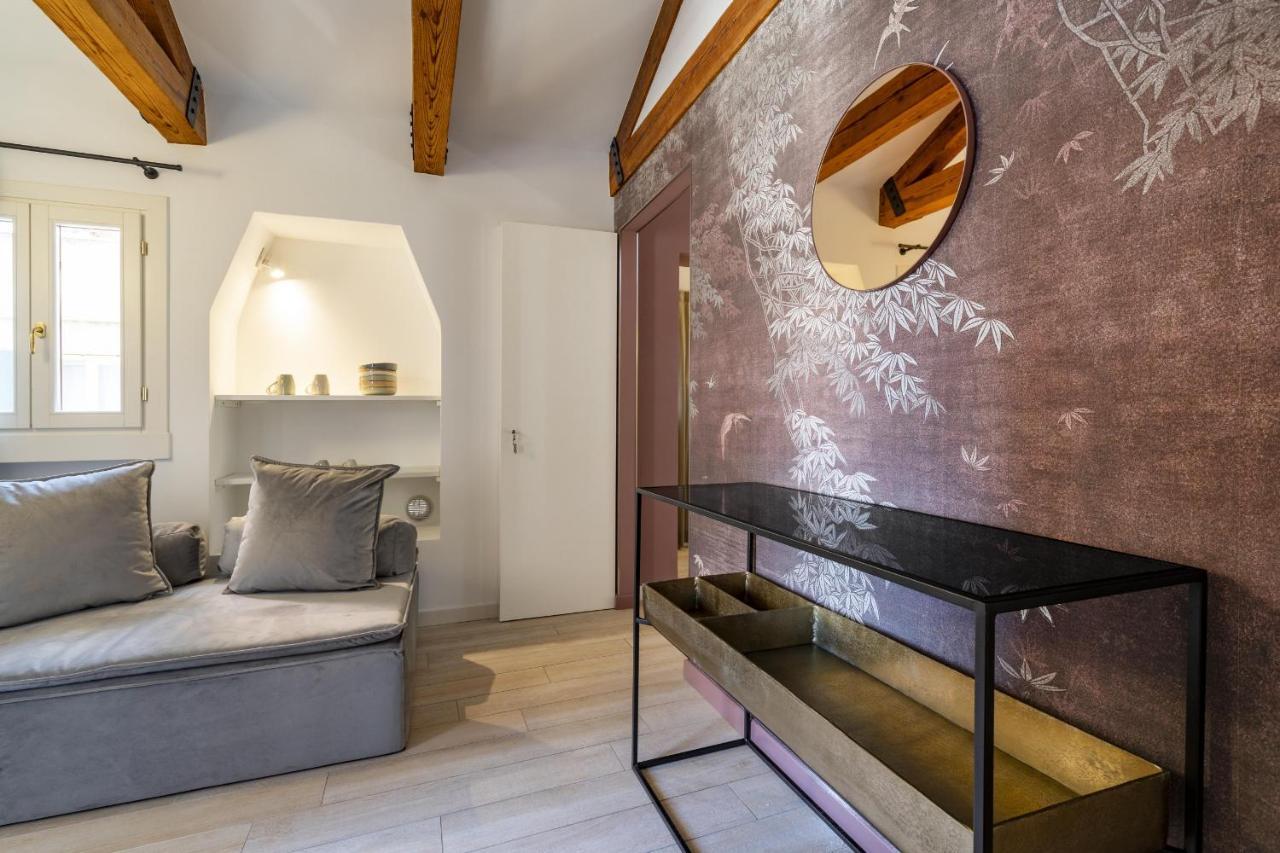 Ca' San Carlo Residence By Wonderful Italy เวนิส ภายนอก รูปภาพ