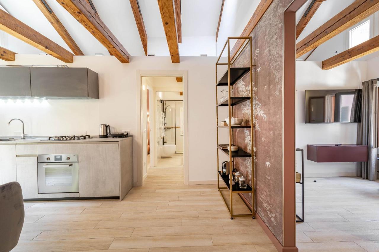 Ca' San Carlo Residence By Wonderful Italy เวนิส ภายนอก รูปภาพ