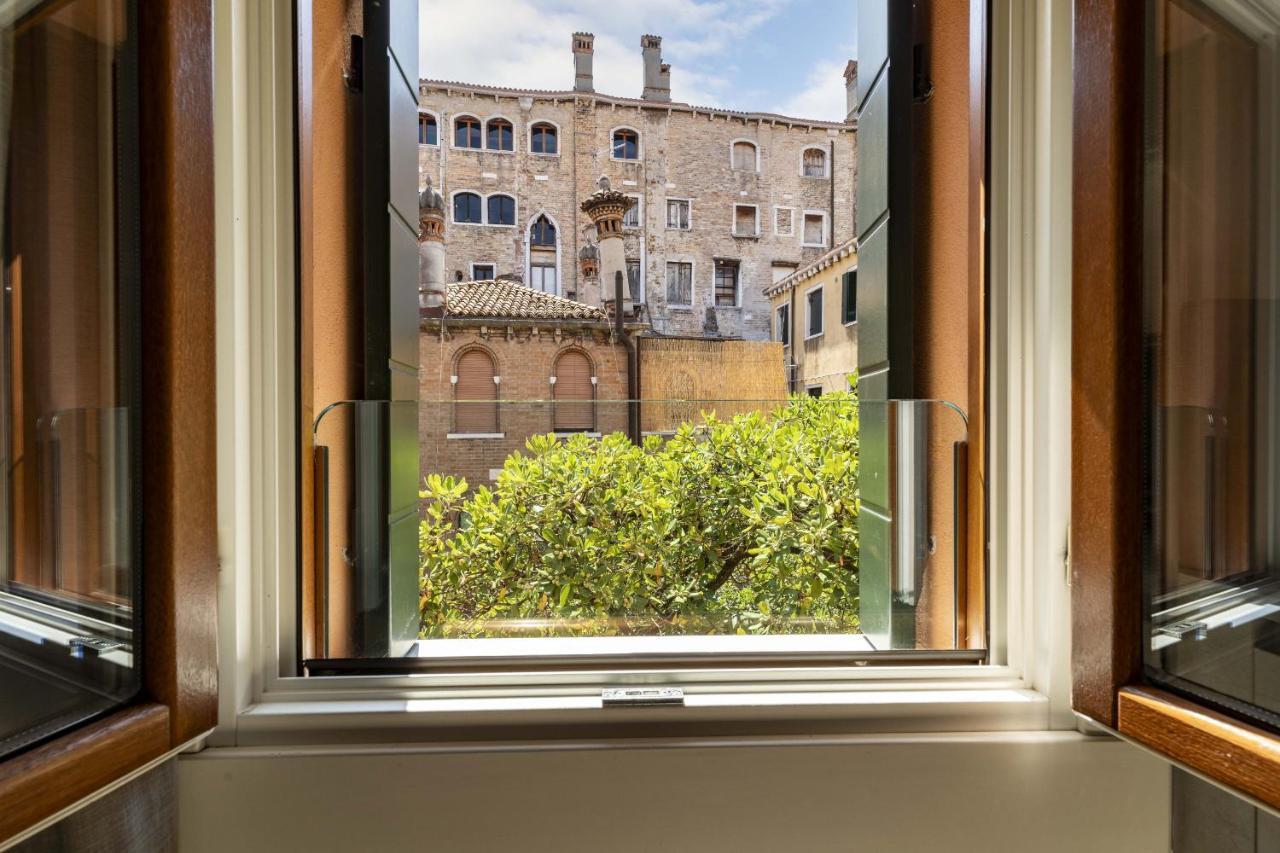 Ca' San Carlo Residence By Wonderful Italy เวนิส ภายนอก รูปภาพ